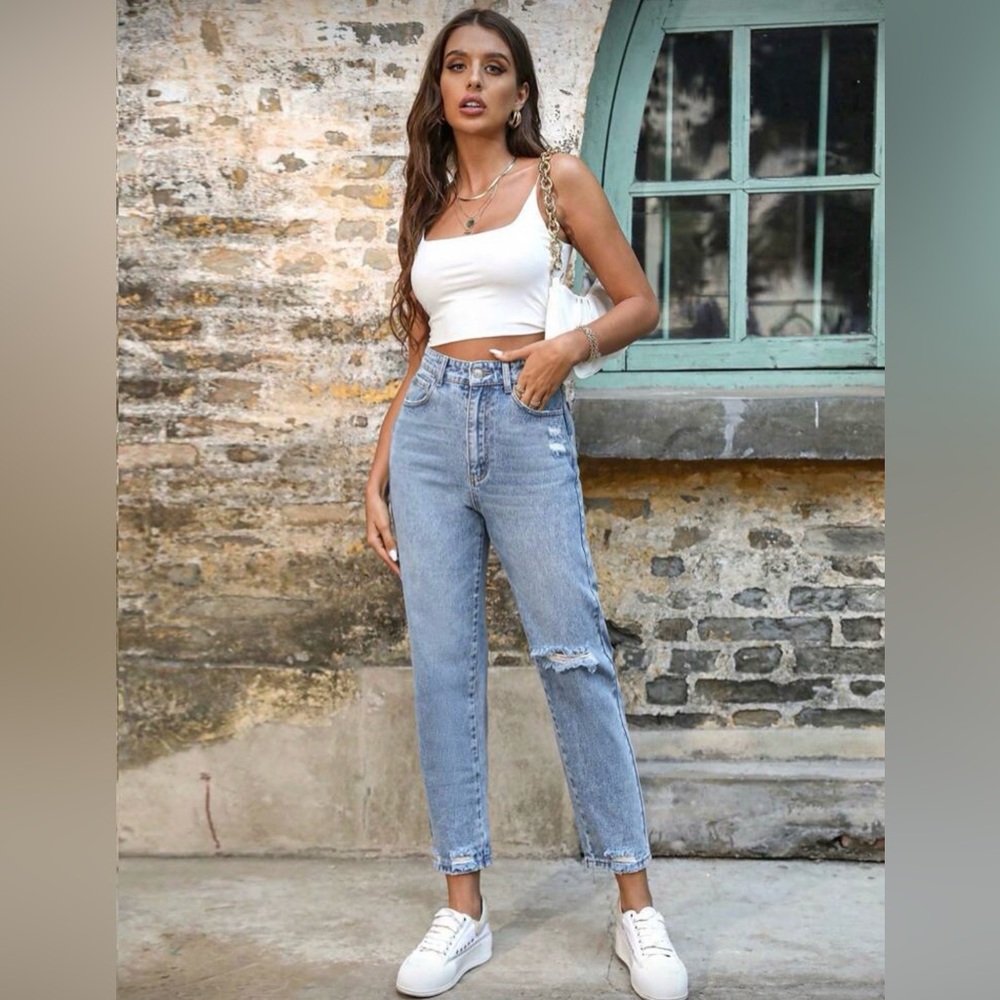 SHEIN Frenchy High Waist Ripped Frayed Hem Mom Jeans - Light Wash